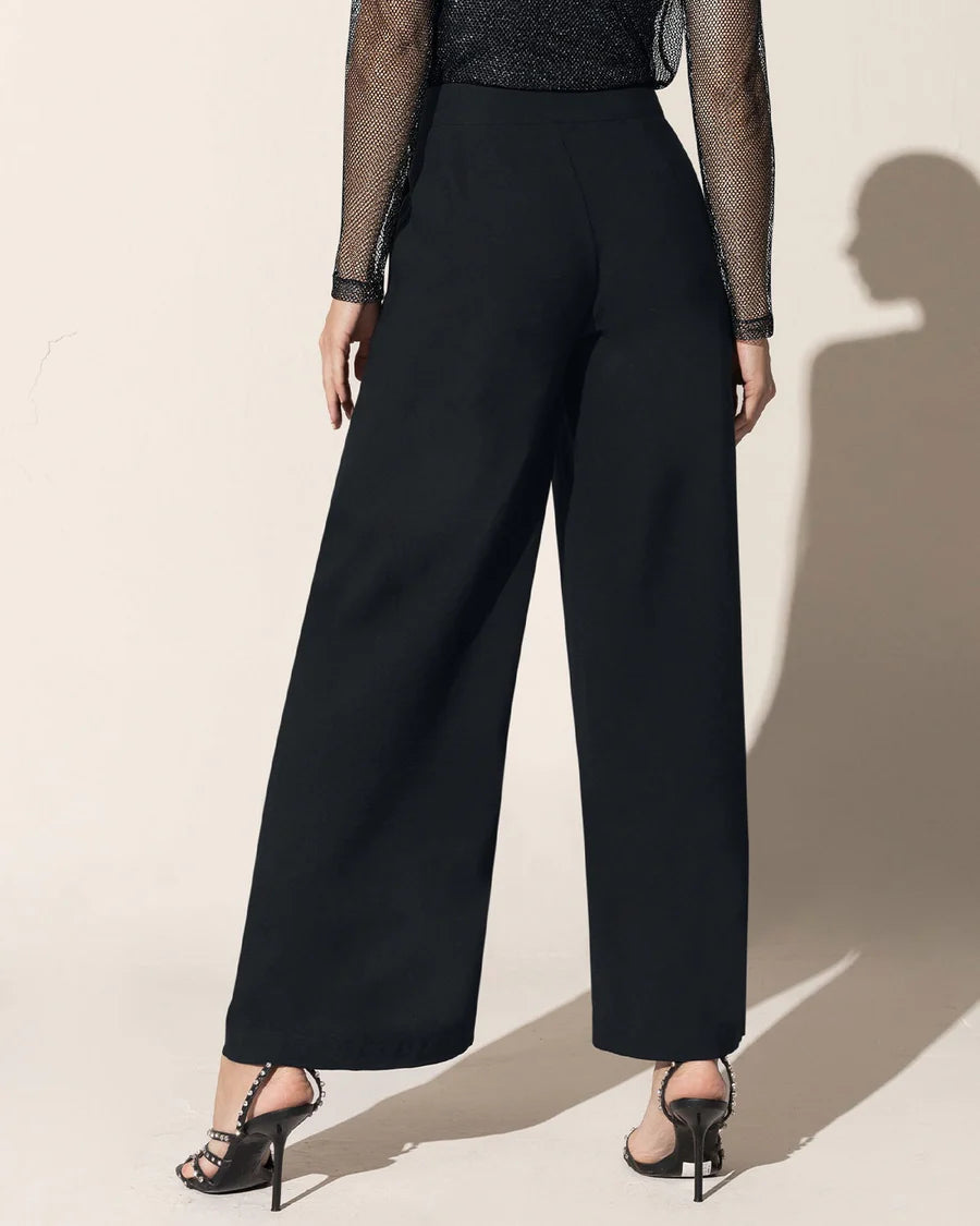 Pantalón bota ancha con prenses decorativos en frente - F7131