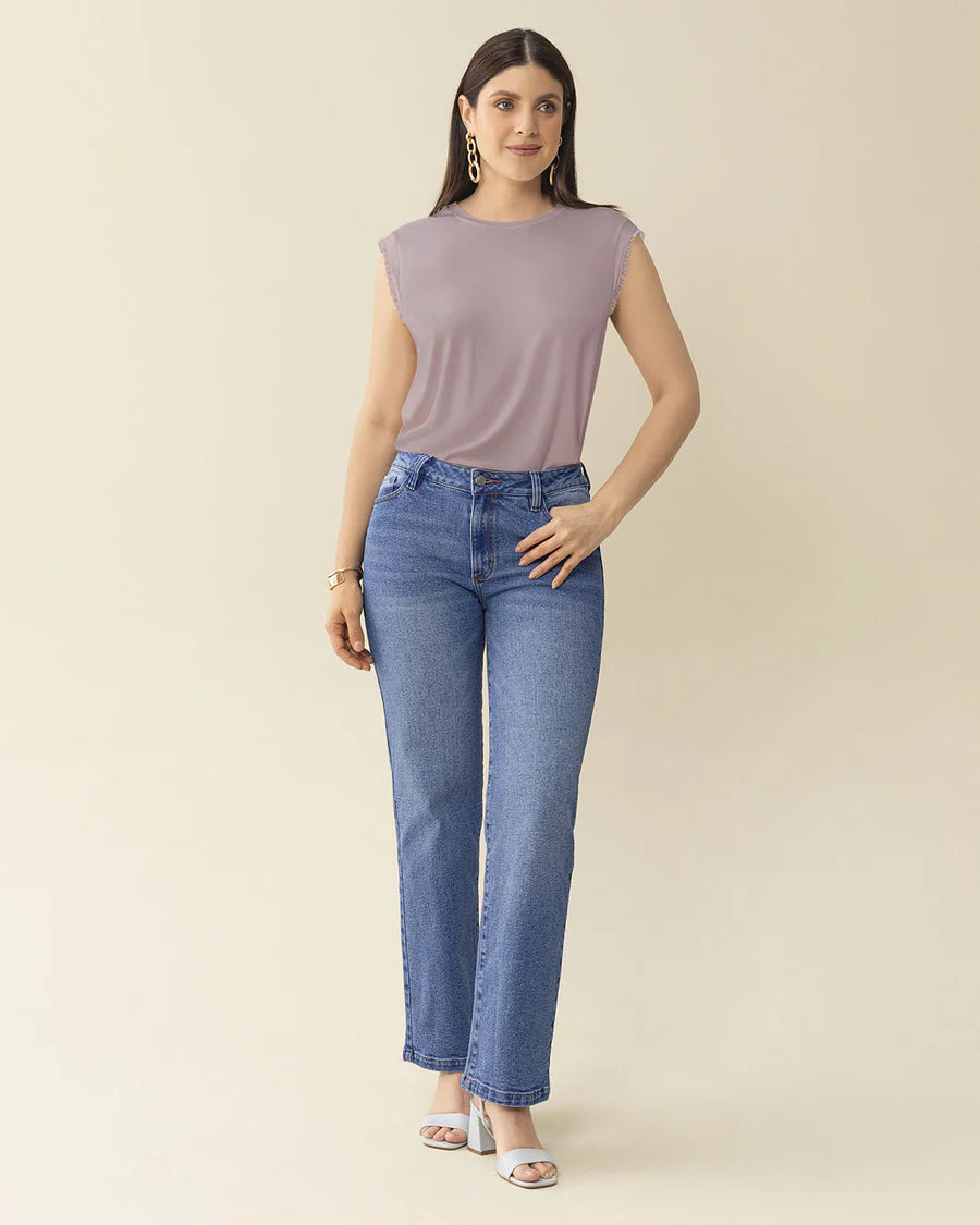 Camiseta con detalle tejido en mangas