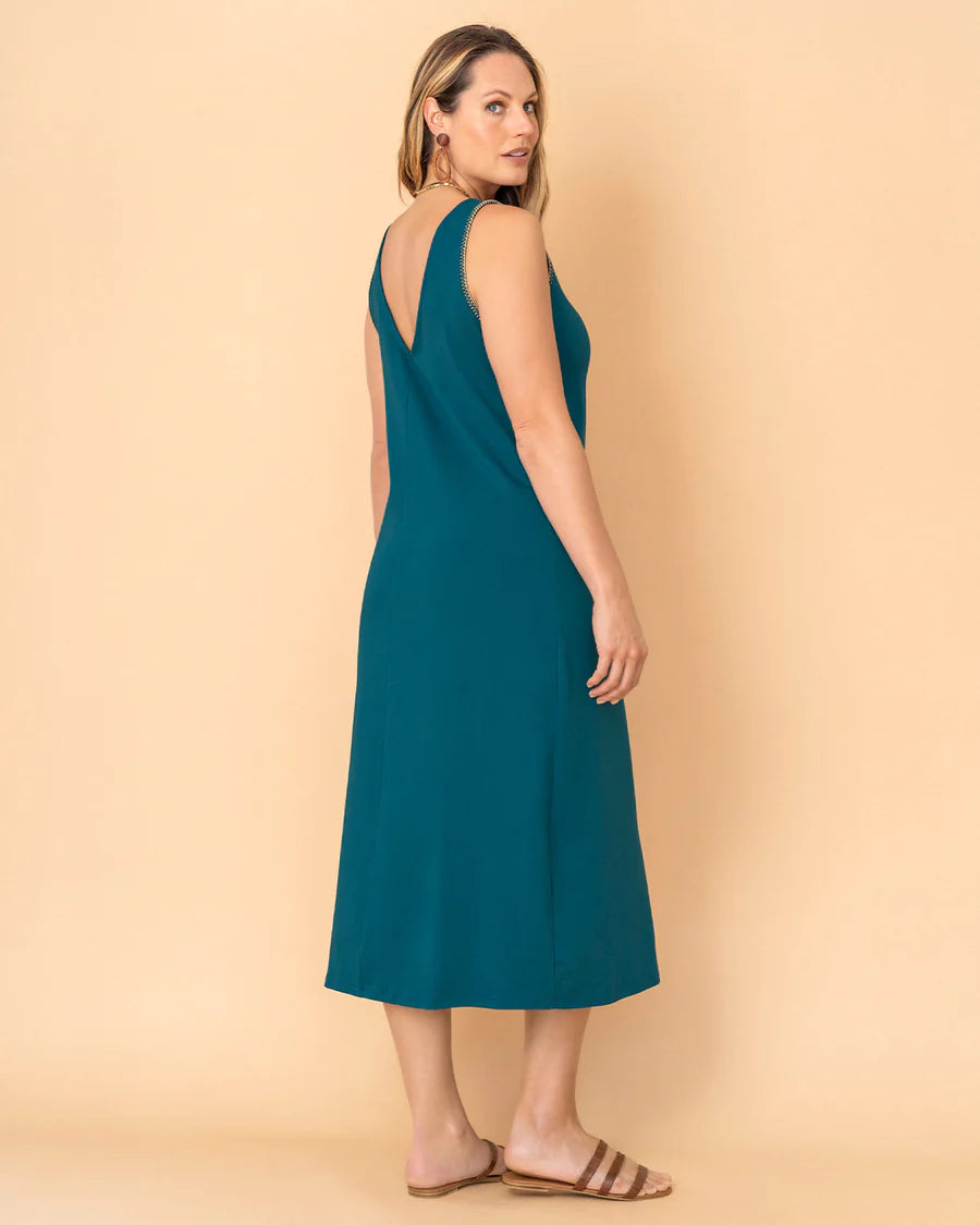 Vestido midi esencial con detalle bordado en sisa - LF7445