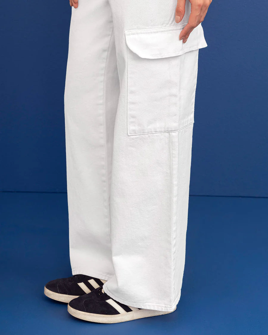 Jean bota ancha con bolsillos estilo cargo - J2603