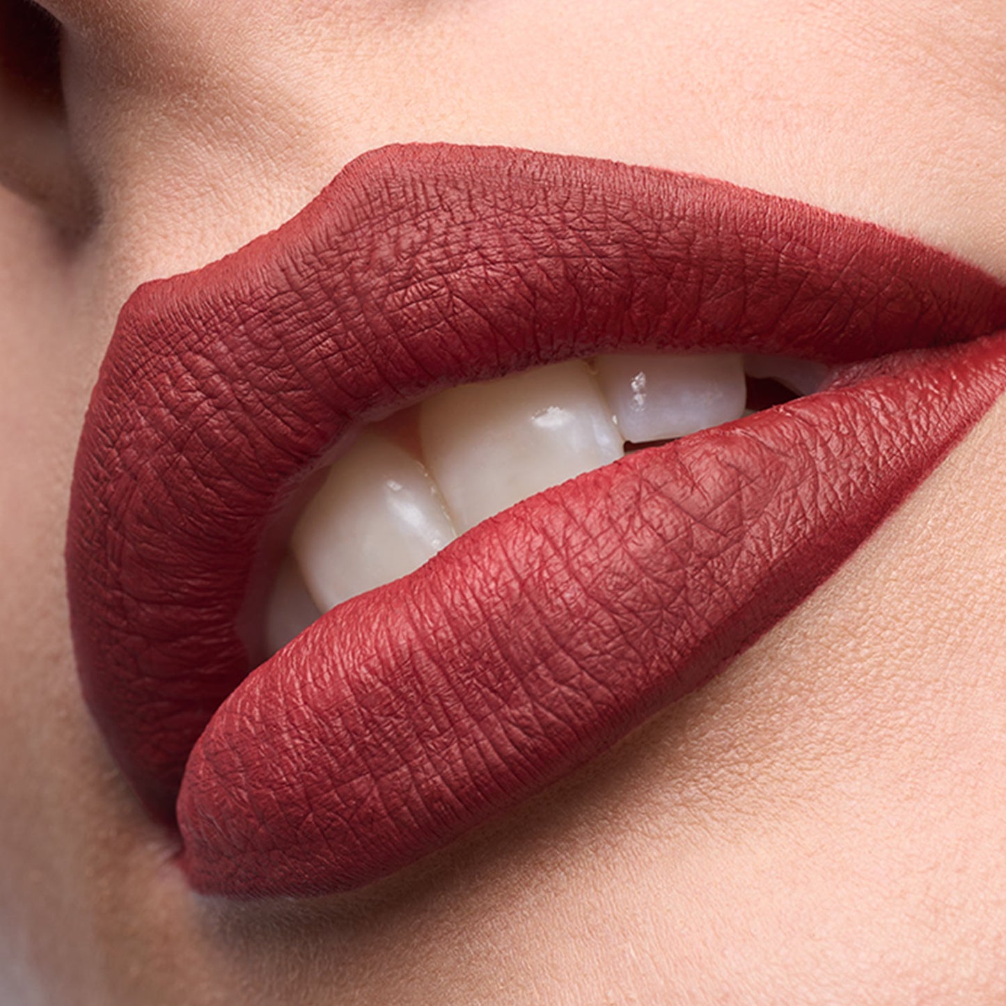 Delineador Retráctil para Labios