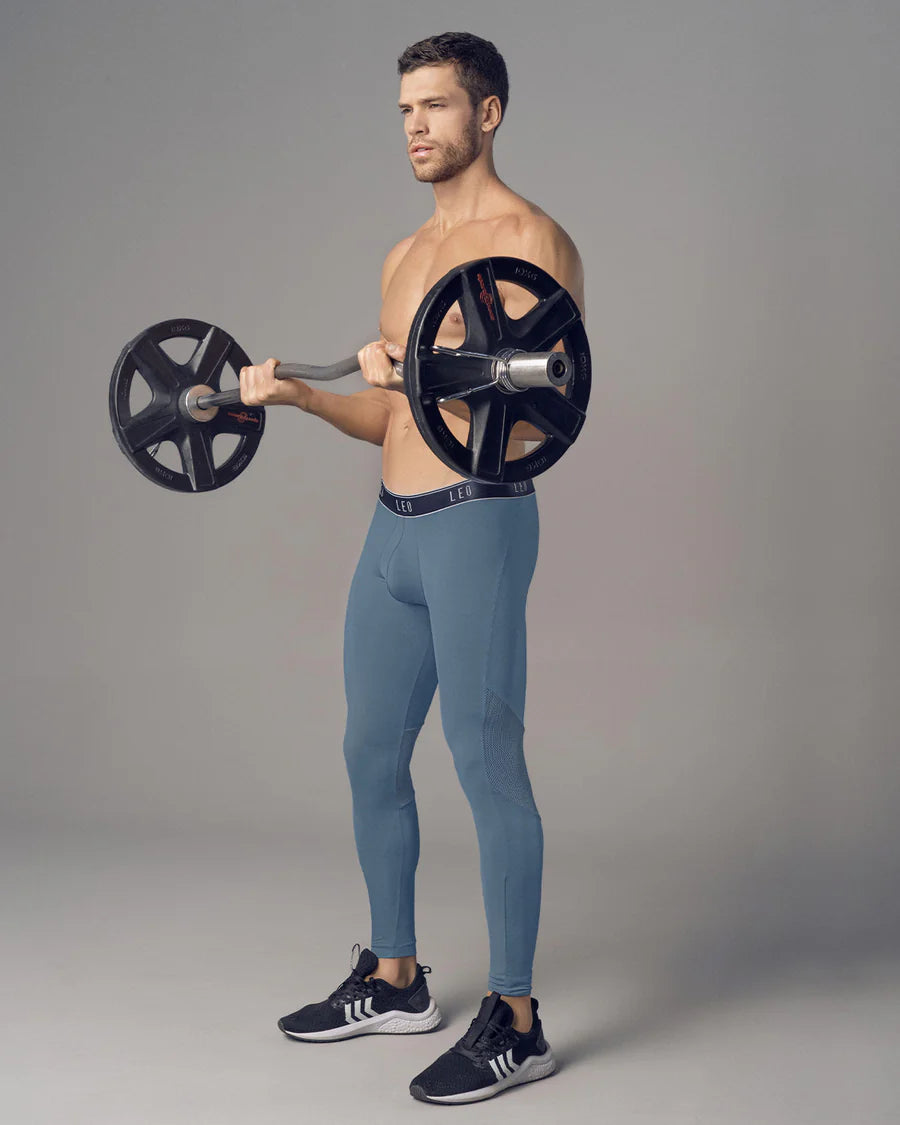 Licra deportiva en microfibra con mallas transpirables para hombre