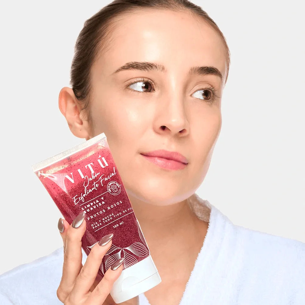 2353 🍓 Jabón Vitú Exfoliante Facial Frutos Rojos 150 ml - PB0101722