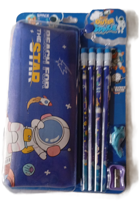13101-10 🚀🦫 Cartuchera Set Escolar Capibara Outer Space – Todo listo para explorar el aprendizaje