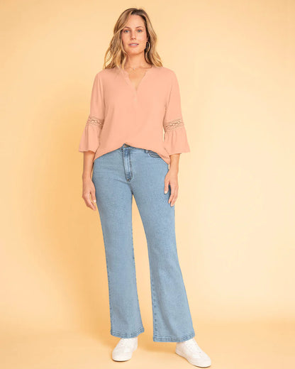 Blusa con volumen en mangas