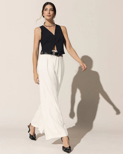 Pantalón bota ancha con prenses decorativos en frente - F7131