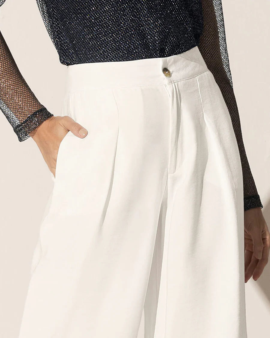 Pantalón bota ancha con prenses decorativos en frente - F7131
