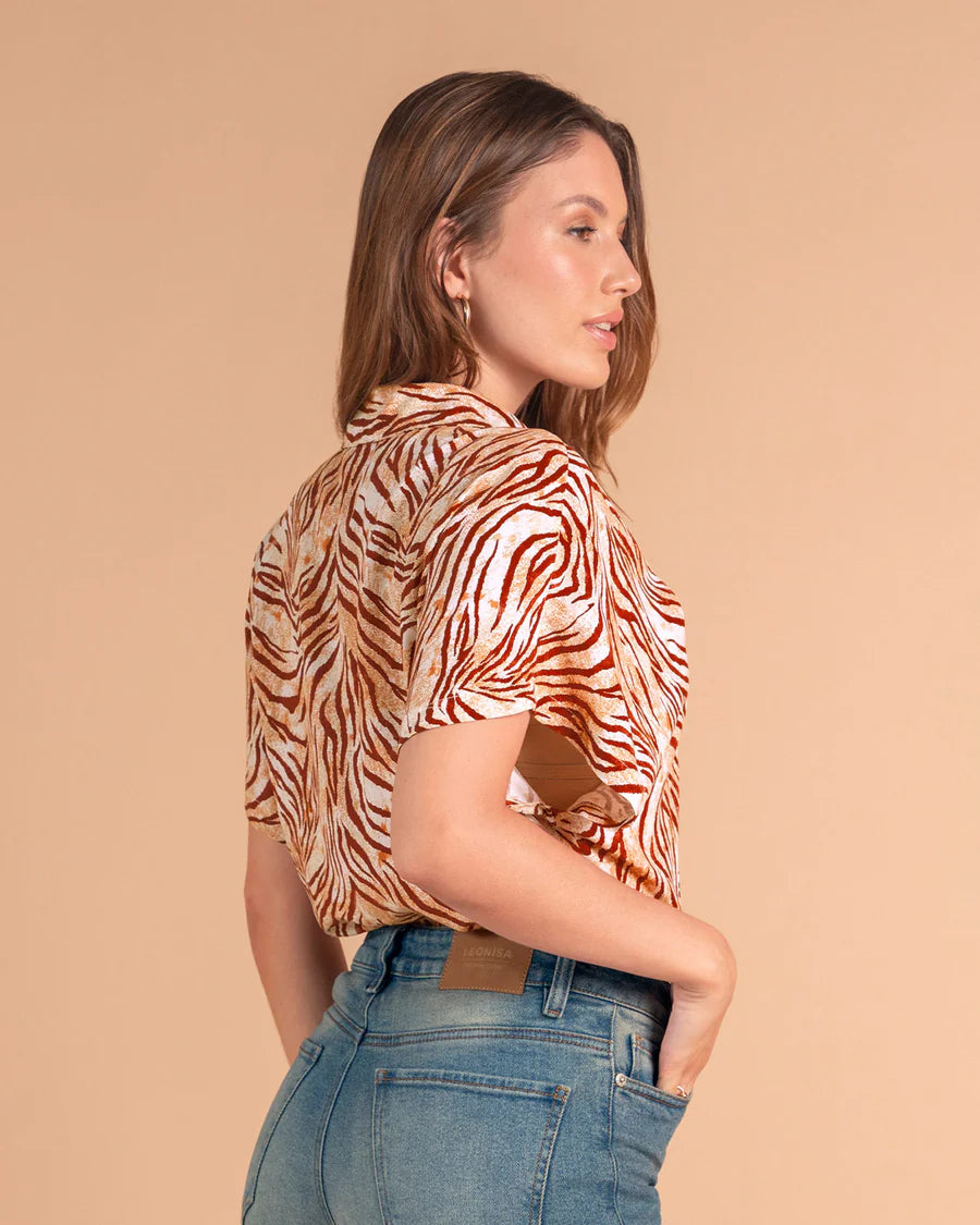 6815 🌺✨ Blusa Estampada de Manga Corta y Cuello Camisero REF F7259