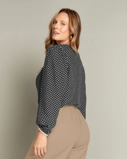 Blusa estampada con detalle para anudar en escote