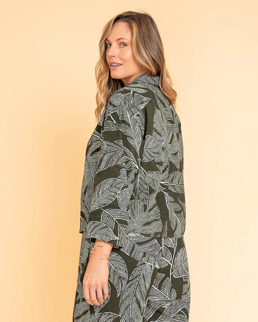 Blusa manga 3/4 estampada con botones en frente - L F7336