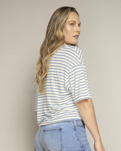 Blusa manga corta de silueta cuadrada - L F7352