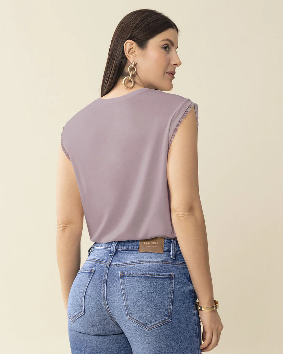 Camiseta con detalle tejido en mangas