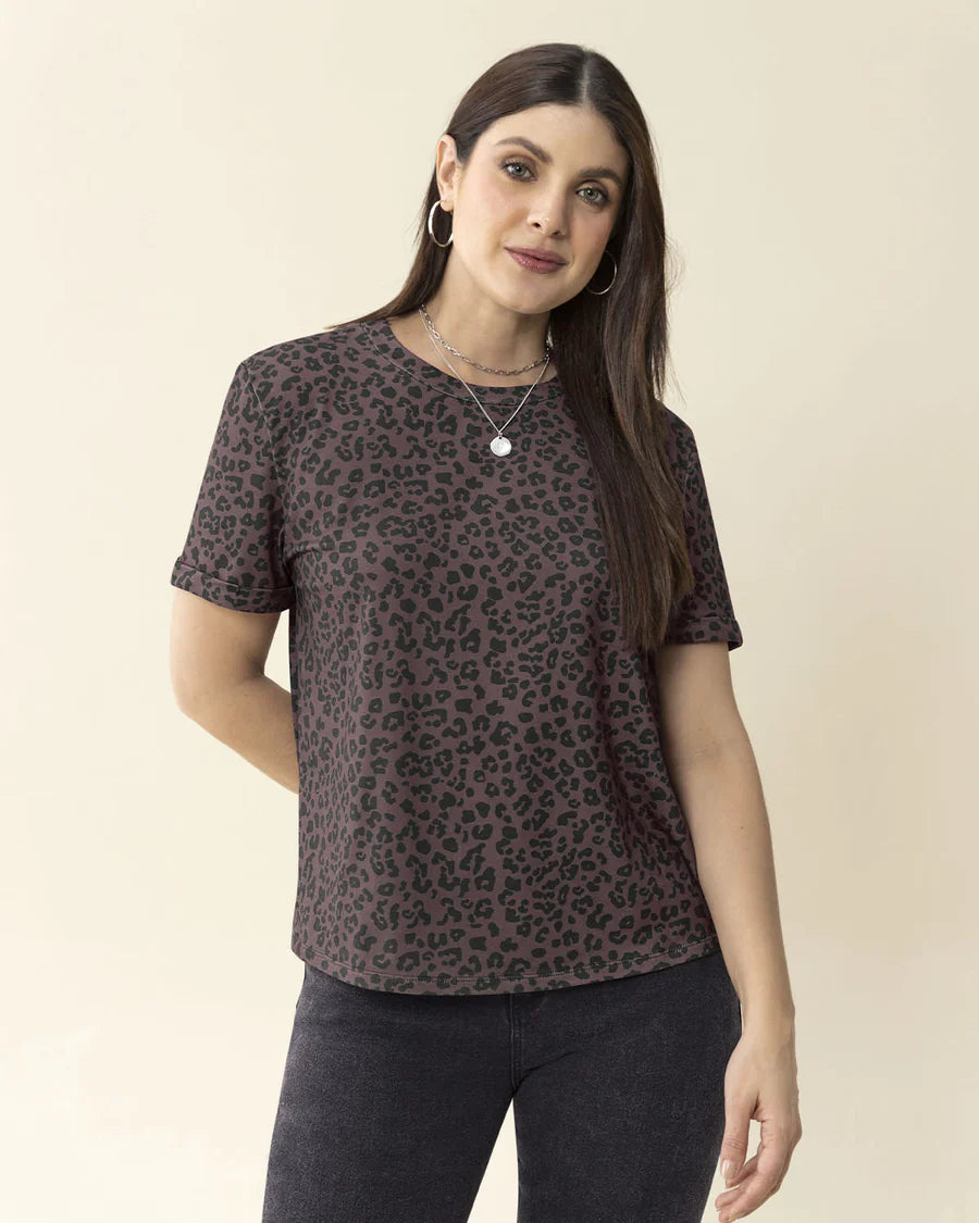 Camiseta manga corta estampada con dobladillo en manga