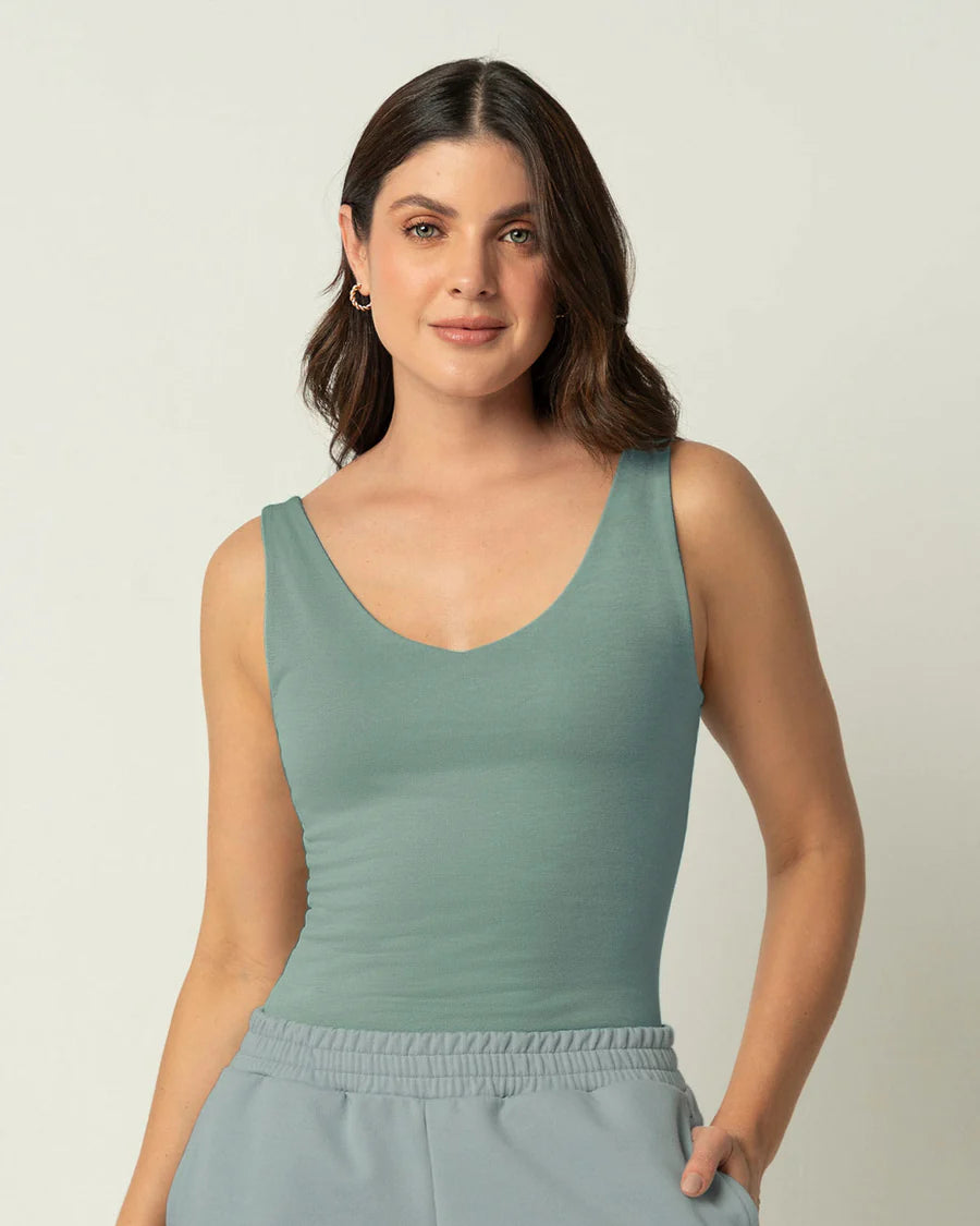 Camiseta manga sisa escote en V en frente y espalda - FP896