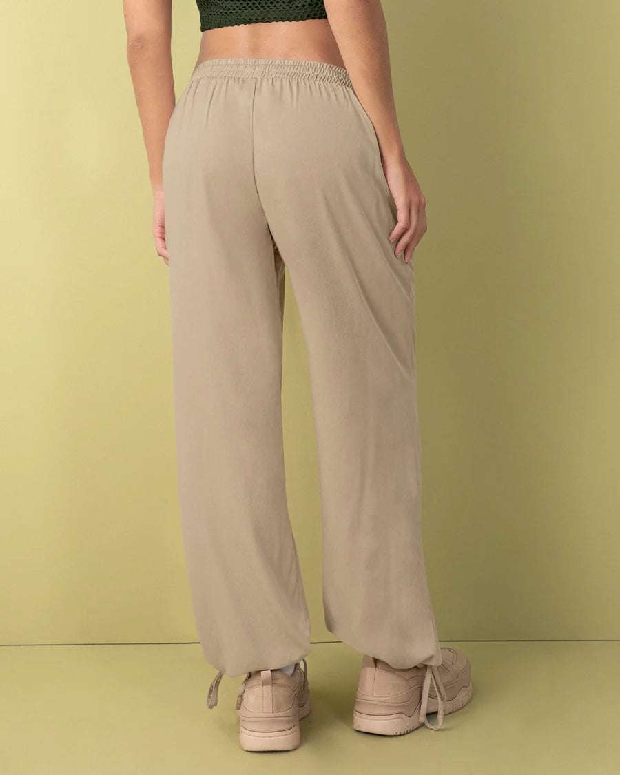 Pantalón tiro bajo bota recta - J3013