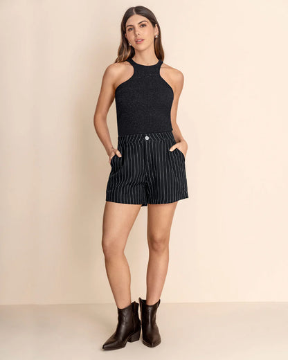 Short corto con bolsillos laterales funcionales - J3098