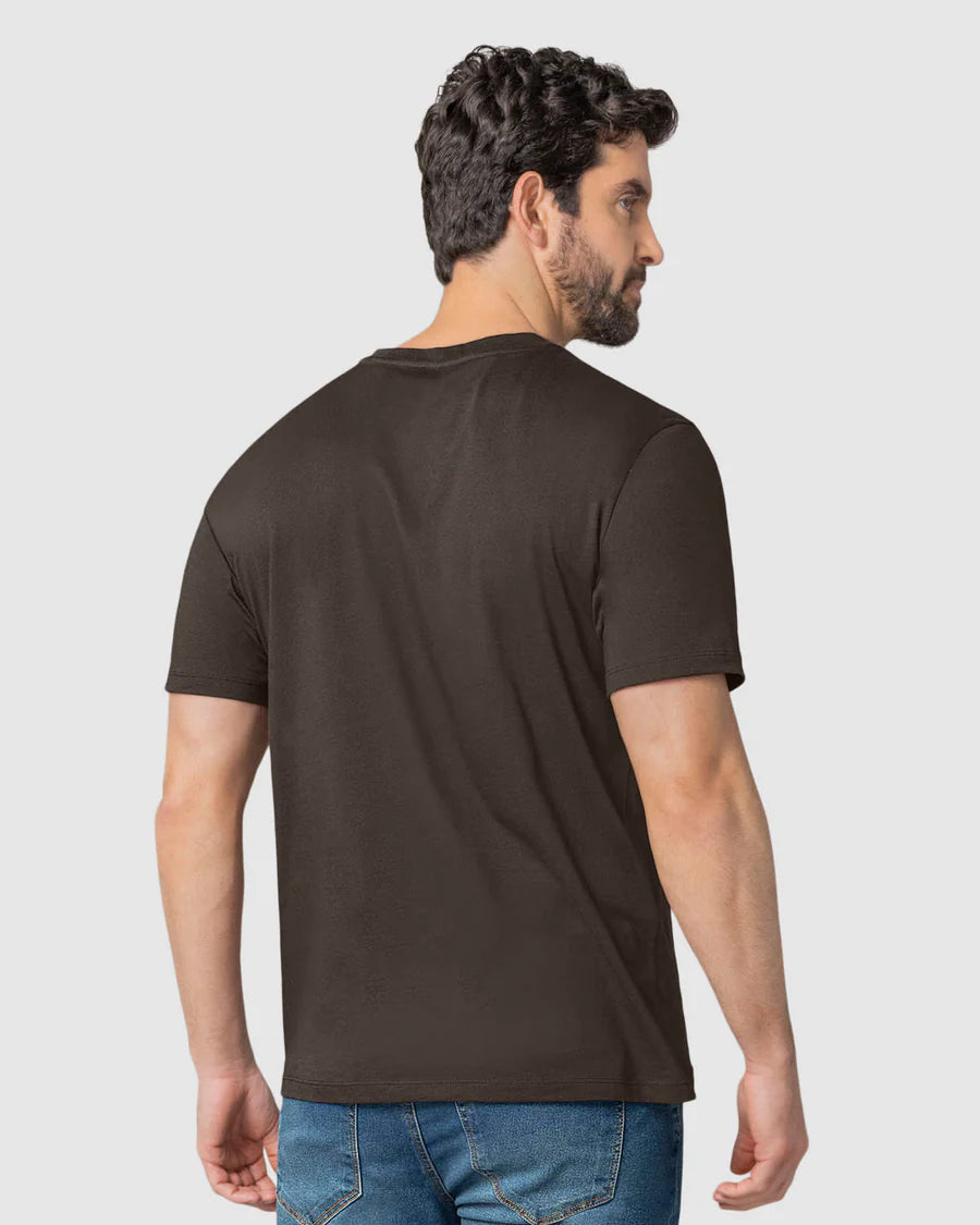 Camiseta manga corta con estampado localizado y cuello redondo