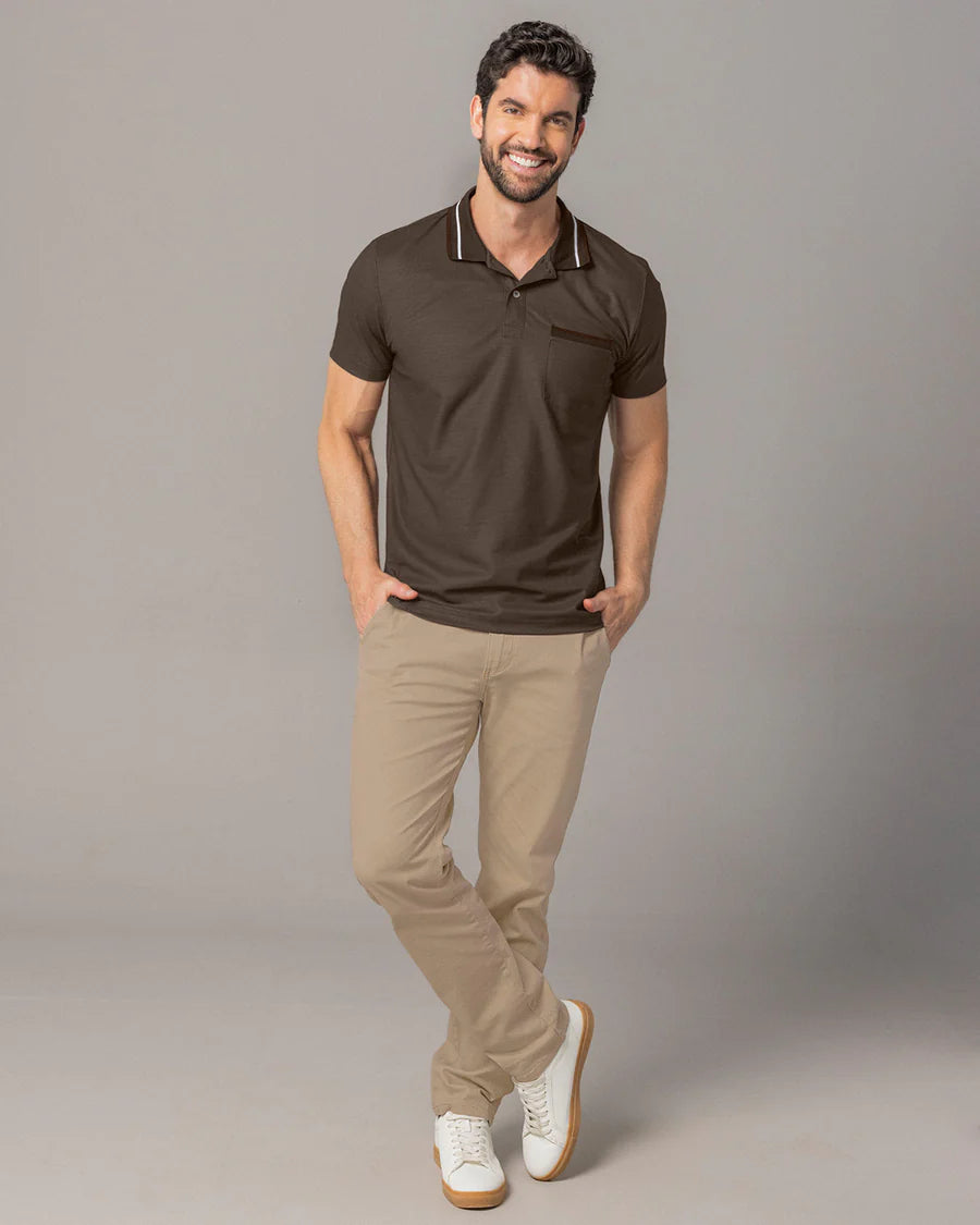 Camiseta tipo polo con perilla funcional y bolsillo decorativo