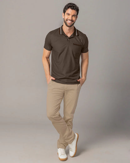 Camiseta tipo polo con perilla funcional y bolsillo decorativo